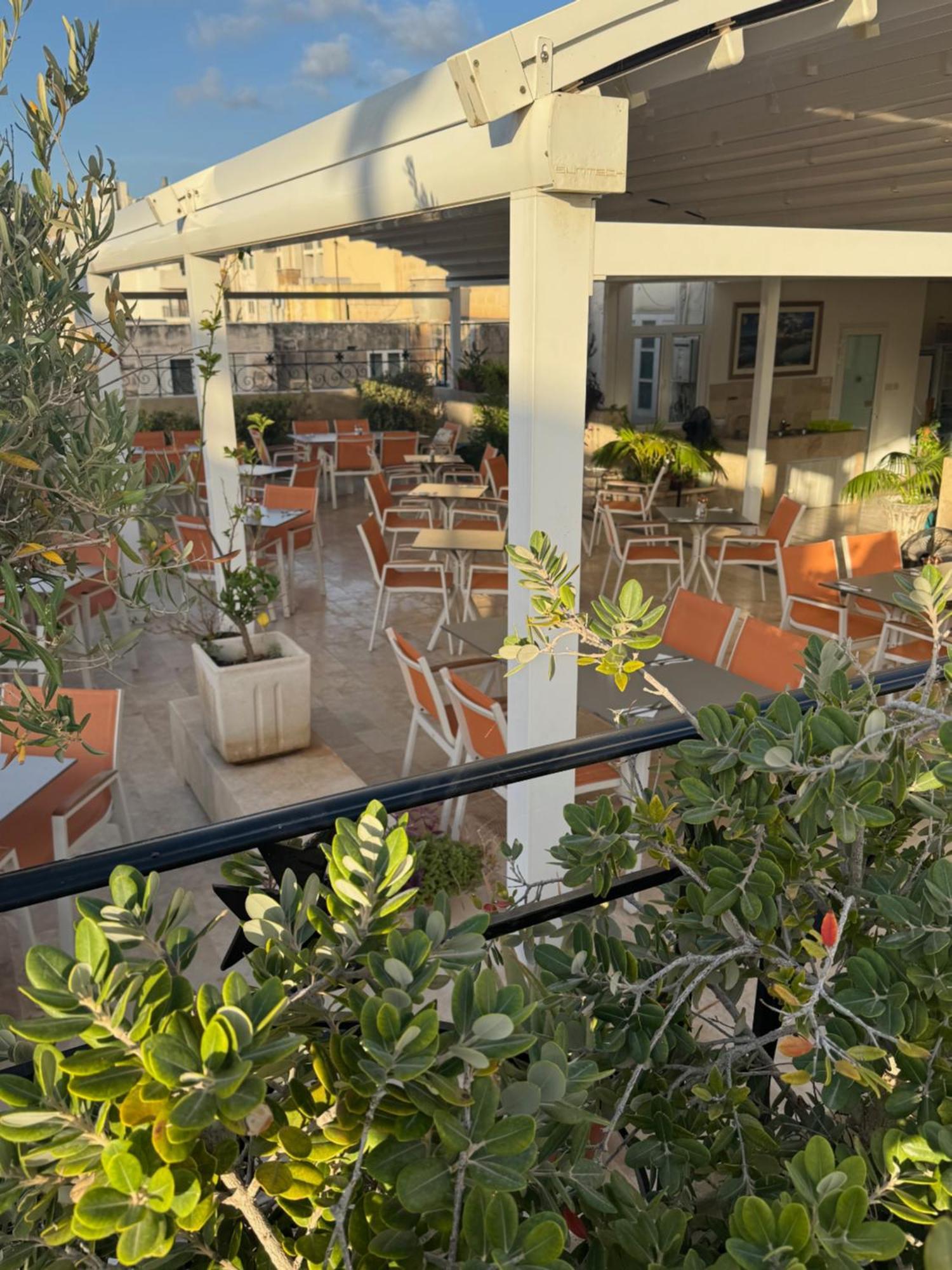 The Maltese Sun Hotel Sliema Bagian luar foto